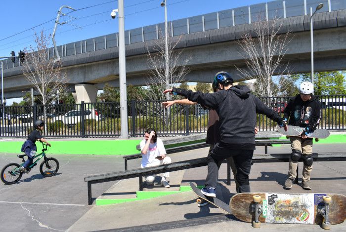 young people in skate workshop 